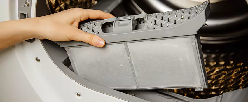 Signs Of A Clogged Dryer Lint Trap in Syracuse, New York